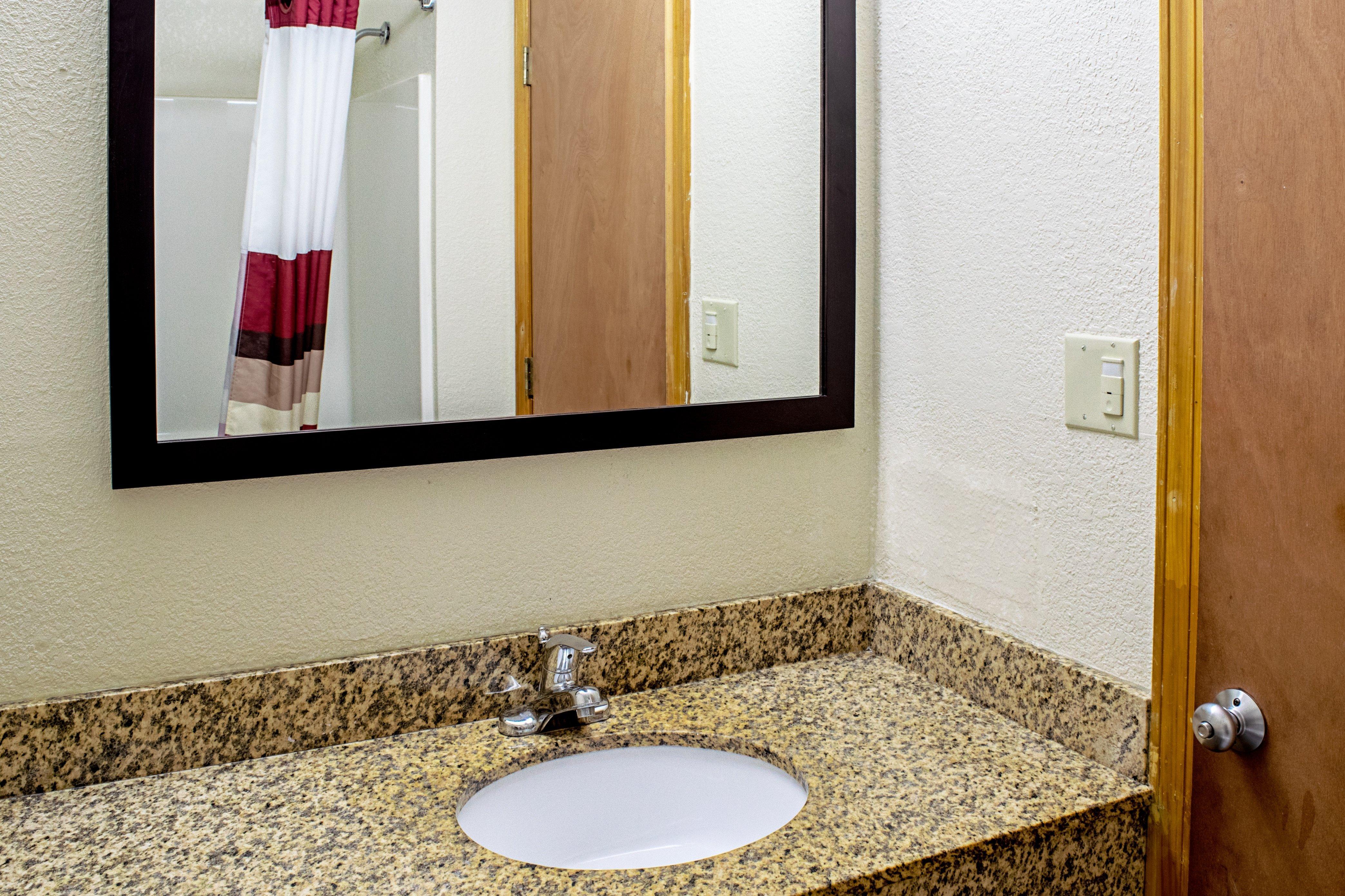 Red Roof Inn & Suites Middletown - Franklin Bagian luar foto
