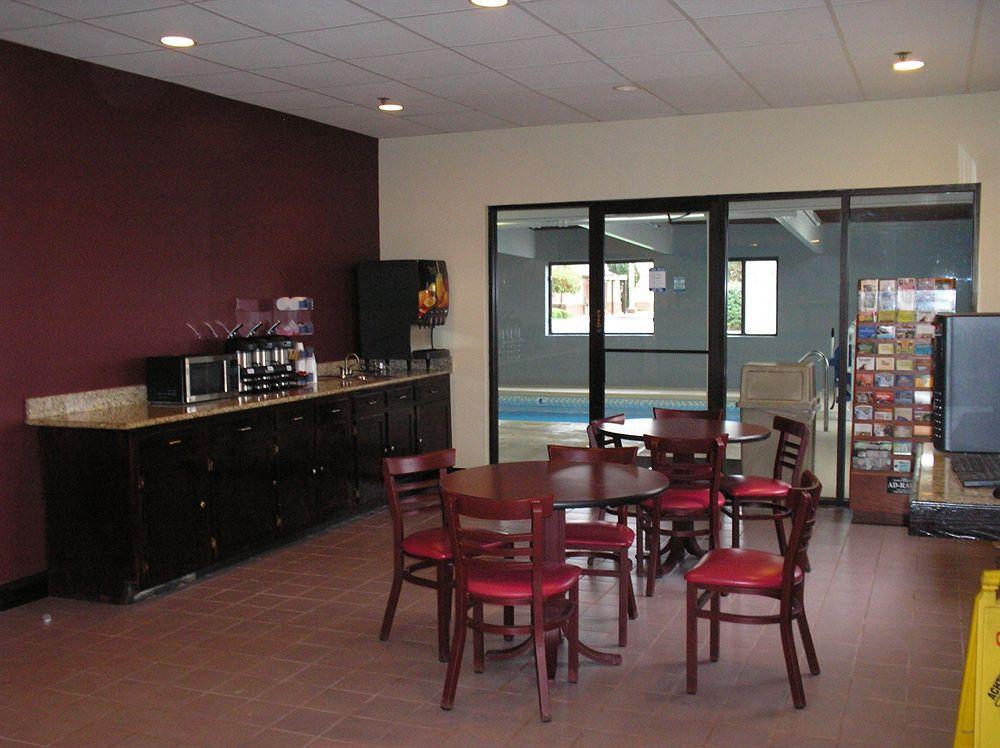 Red Roof Inn & Suites Middletown - Franklin Bagian luar foto